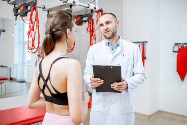 Come si può impiegare la realtà virtuale nella riabilitazione post-ictus per migliorare la motricità?